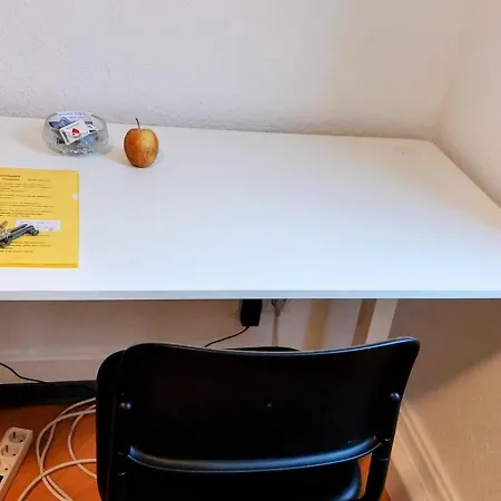 Eastside - In Geteilter Mit Gemeinschaftsbad Accommodatie bij particulieren *