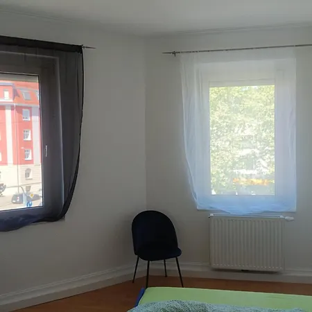 Eastside - In Geteilter Mit Gemeinschaftsbad Homestay szállás Stuttgart